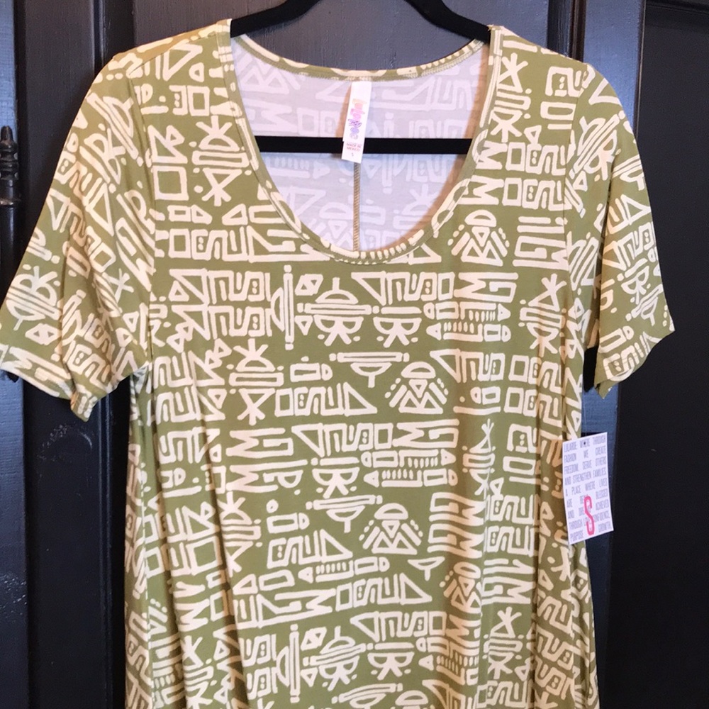 Lularoe Perfect Tee